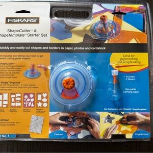 NWT Fiskars Basic Shapes Ultra ShapeXpress Set Shape Cutter with 2 Blades
